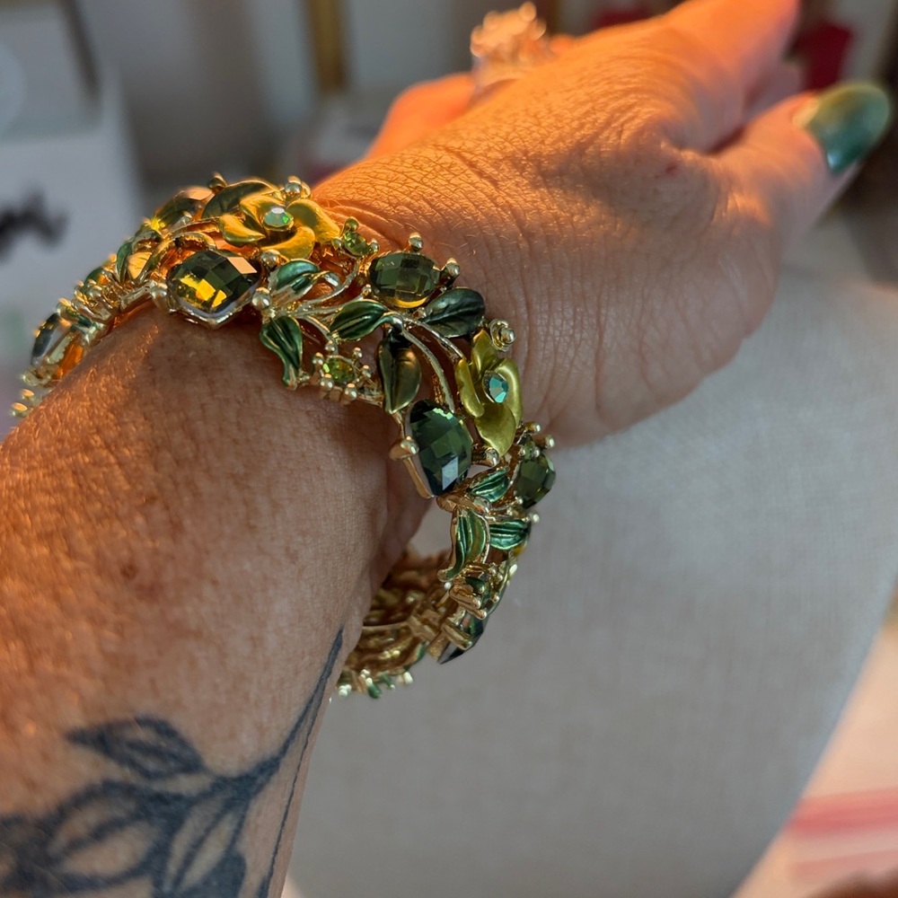 Joan Rivers  Gold & Green Bracelet
